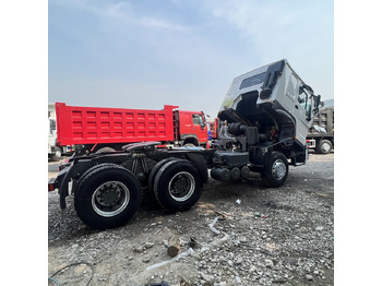 Tractor unit SINOTRUK HOWO