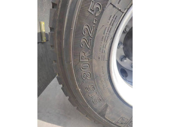 Tractor unit SINOTRUK HOWO
