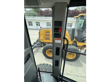 Grader XCMG GR215: picture 2