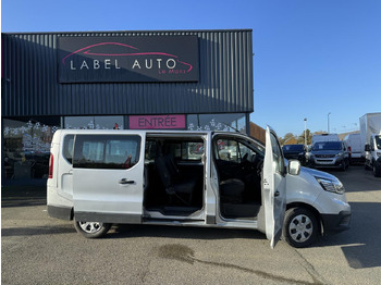 Passenger van RENAULT Trafic 2.0
