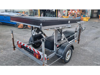Construction equipment, Trailer Nissen VLT LED Verkehrsleittafel Verkehrsleitanhänger Verkehrssicherungsanhänger Leitanhänger Leittafel Baustellenabsicherung RSA21: picture 2 Construction equipment, Trailer Nissen VLT LED Verkehrsleittafel Verkehrsleitanhänger Verkehrssicherungsanhänger Leitanhänger Leittafel Baustellenabsicherung RSA21: picture 2