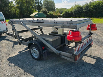 Construction equipment, Trailer Trebbiner Horizont VWT Verkehrsleittafel Verkehrswarnanhänger Verkehrsleitanhänger Verkehrssicherungsanhänger Nissen Absperrtafel: picture 3