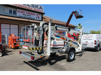 Trailer mounted boom lift