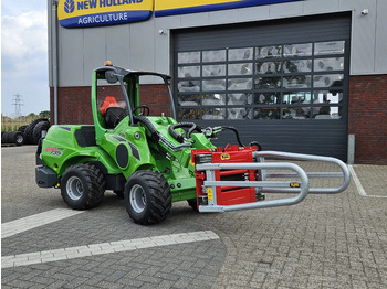 Compact track loader AVANT