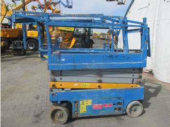 Scissor lift GENIE