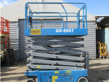 Scissor lift GENIE