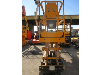 Scissor lift Haulotte Compact 8: picture 2