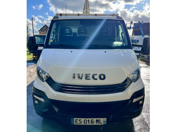 Flatbed van IVECO Daily 35-180 35c18 plateau: picture 2 Flatbed van IVECO Daily 35-180 35c18 plateau: picture 2