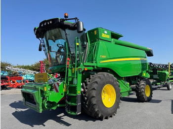Combine harvester JOHN DEERE T550