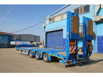 Low loader semi-trailer