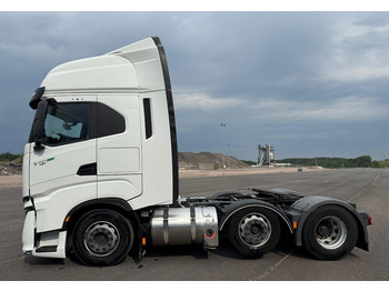 Tractor unit Iveco S-Way 460 LNG 6x2: picture 2