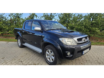 Pickup truck Toyota Hilux 3.0 SR5 automat 4x4: picture 3 Pickup truck Toyota Hilux 3.0 SR5 automat 4x4: picture 3