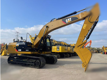 Crawler excavator CATERPILLAR 320D: picture 4