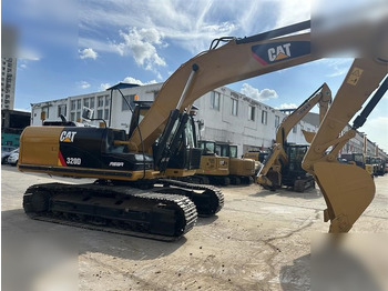 Crawler excavator CATERPILLAR 320D: picture 4