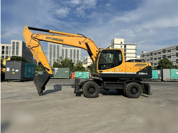 Wheel excavator HYUNDAI