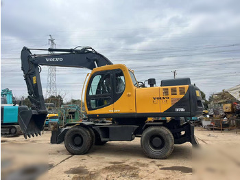 Wheel excavator VOLVO