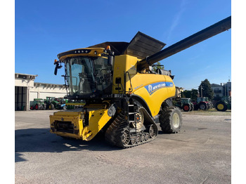 Combine harvester NEW HOLLAND CR series