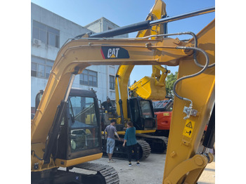 Excavator CATERPILLAR