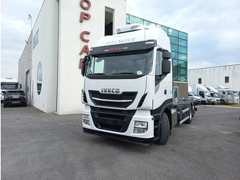 Container transporter/ Swap body truck IVECO AS260S48: picture 4