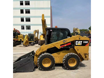 Skid steer loader CATERPILLAR 226B