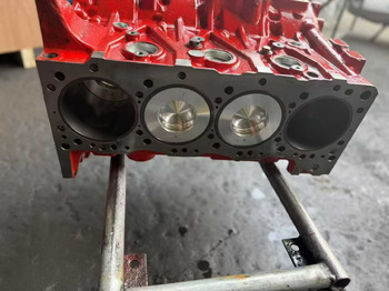 Cylinder block for Excavator HINO J05E   11401-E0702: picture 3 Cylinder block for Excavator HINO J05E   11401-E0702: picture 3