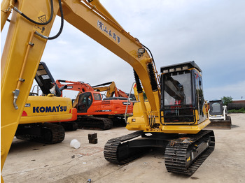 Crawler excavator KOMATSU PC130-7: picture 4