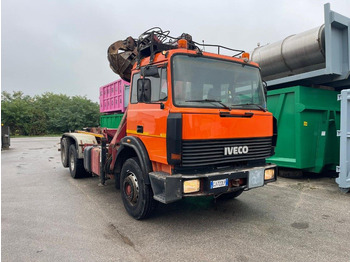 Hook lift truck IVECO 190E26 SCARRABILE CON GRU PENZ E POLIPO: picture 2