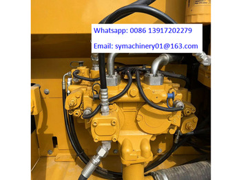 Crawler excavator Caterpillar 320D2: picture 3
