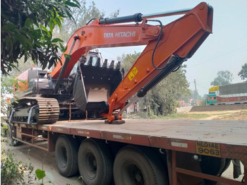 Crawler excavator New Hitachi ZX220 LC tracked excavator: picture 2