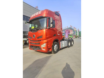 Tractor unit SINOTRUK