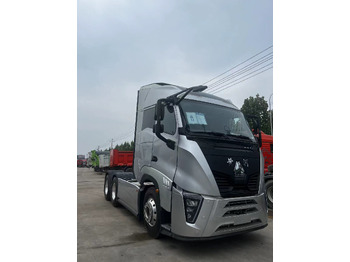 Tractor unit SINOTRUK