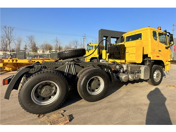 Tractor unit SINOTRUK Howo New Model 371 HP Truck Head for Sale In Zambia: picture 2