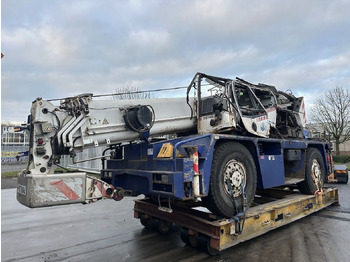Mobile crane TEREX