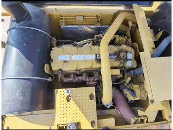 Crawler excavator 2023 Caterpillar 330D: picture 5