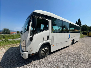 School bus Isuzu P65: picture 4