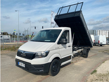 Tipper van MAN