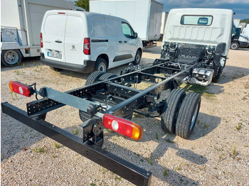 Cab chassis truck Mitsubishi Canter Fuso Fahrgestell mit wählbar Aufbau: picture 3 Cab chassis truck Mitsubishi Canter Fuso Fahrgestell mit wählbar Aufbau: picture 3