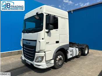 Tractor unit DAF XF 460