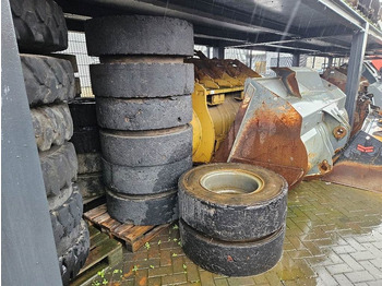 Wheels and tires LIEBHERR