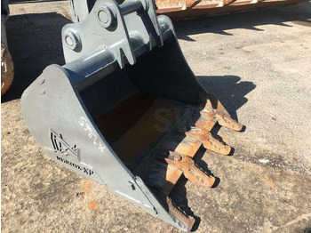 Excavator bucket