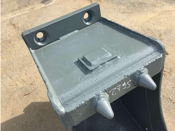 Excavator bucket MECALAC 450mm - séries 8 / 10 / 11 / 12: picture 4