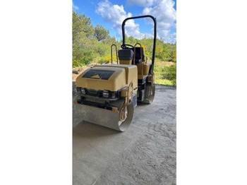 Road roller CATERPILLAR