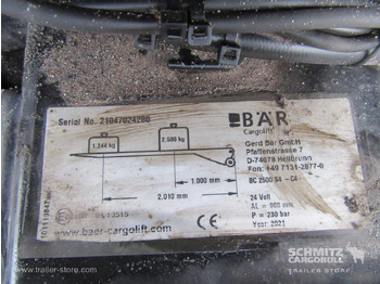 Closed box semi-trailer SCHMITZ Auflieger Trockenfrachtkoffer Standard Taillift: picture 3