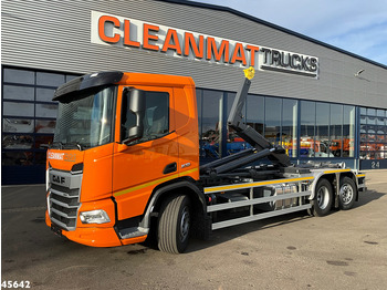 Hook lift truck DAF XD 450