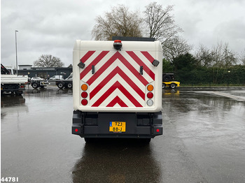 Road sweeper Ravo 540 CD Euro 6 with 3-rd brush: picture 5