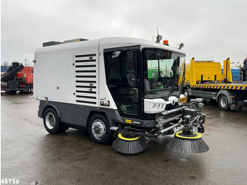 Leasing of Ravo 580 with 3-rd brush Ravo 580 with 3-rd brush: picture 4 Leasing of Ravo 580 with 3-rd brush Ravo 580 with 3-rd brush: picture 4