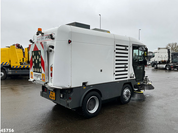 Leasing of Ravo 580 with 3-rd brush Ravo 580 with 3-rd brush: picture 5 Leasing of Ravo 580 with 3-rd brush Ravo 580 with 3-rd brush: picture 5