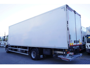 Refrigerator truck DAF LF 290 E6 4×2 / Lamberet refrigerated box 22 pallets / Multitemperature / Carrier Supra 1150 MT: picture 3 Refrigerator truck DAF LF 290 E6 4×2 / Lamberet refrigerated box 22 pallets / Multitemperature / Carrier Supra 1150 MT: picture 3