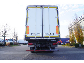 Refrigerator truck MAN TGX 26.480 / 6x2 / Igloocar refrigerator 18 pallets / Thermoking: picture 3 Refrigerator truck MAN TGX 26.480 / 6x2 / Igloocar refrigerator 18 pallets / Thermoking: picture 3