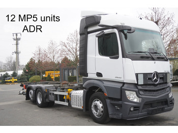 Container transporter/ Swap body truck MERCEDES-BENZ Actros 2545